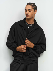 Куртка спортивная Junior, черная, XS–XXL