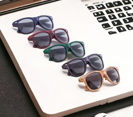 Очки солнцезащитные DAX / Солнечные очки с защитой UV400 в оправе с отделкой под дерево 