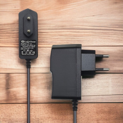 Блок питания 3V LP32, 3V, 2A=1,3A, штекер 5,5*2,5, длина кабеля 1000 мм, черный