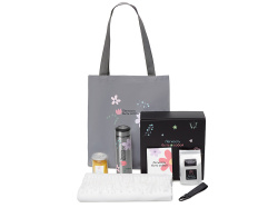 Подарочный набор «Re:f. Walk» с палантином, шоппером и термосом, Цвет белый