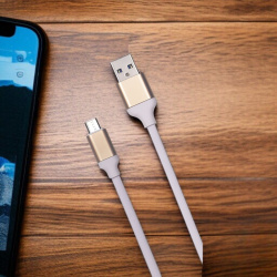 Кабель R12 USB Type-A - Micro, длина 1000мм, резиновый, Quick Charge, белый / Надежность и высокая скорость зарядки
