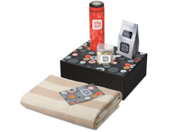 Подарочный набор «Re:y. Warm» с пледом, термосом и чаем, Цвет красный