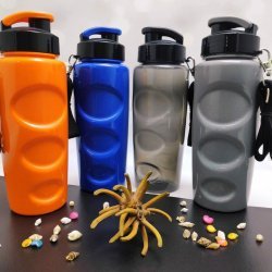 Анатомическая бутылка для воды Healih Fitness с клапаном и регулируемым ремешком, 500 мл. Сито в ком Анатомическая бутылка для воды Healih Fitness с клапаном и регулируемым ремешком, 500 мл. Сито в ком