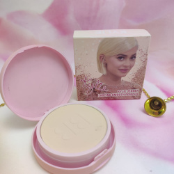 Пудра KYLIE Jenner Lasting Smooth Powder 2в1, 20g