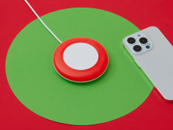 Беспроводное зарядное устройство «Disc» со встроенным кабелем 2 в 1, Цвет красный