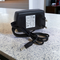 Блок питания Live-Power 24V LP78, 24V, 0.5A, штекер 5.5*2.5, длина кабеля 1000 мм, черный