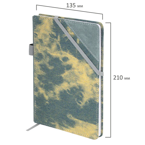 Блокнот А5 135x210 мм BRAUBERG "Denim", ткань/экокожа, резинка, держатель, 80 л., клетка, синий, 117139