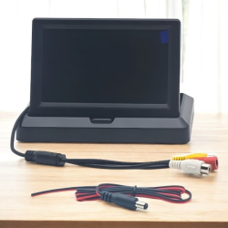 Автомобильный раскладной монитор MX-5200 + 3 RCA / Удобство и универсальность