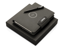 Подарочный набор «Twilight»: органайзер А5 с беспроводной зарядкой и металлическая шариковая ручка со светящимся логотипом, Цвет черный