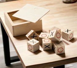 Настольная игра TRIWA / "Крестики-нолики" из деревянных кубиков в футляре