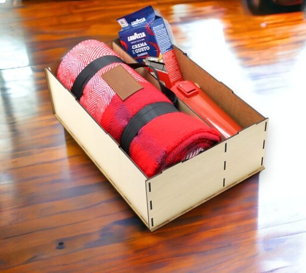 Подарочный набор Джей / В набор входит плед Glama, термокружка Amatto и Кофе "Lavazza" 250 г., в подарочной коробке
