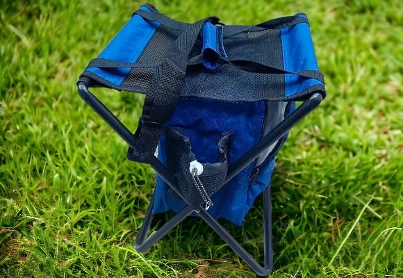 Кемпинговый стул для рыбалки / Складной туристический стул с термосумкой