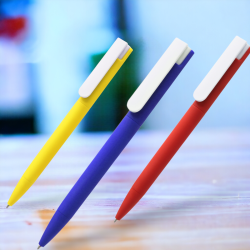 Ручка пластиковая Mira Soft софт-тач / Стильная и эргономичная с нажимным механизмом
