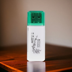 Картридер универсальный USB55, 480 Мбит/с, USB 2.0, белый / Компактный и портативный дизайн
