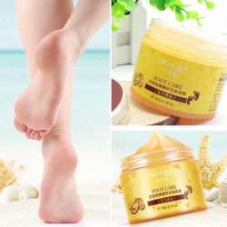 Скраб для ног с увлажняющим эффектом BIOAQUA Foot Care с маслом Ши и авокадо 180 g.