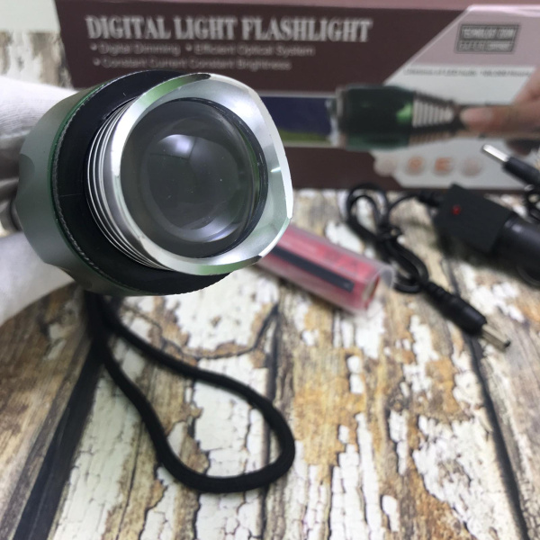 Аккумуляторный тактический фонарь Digital Light ZOOM 200 Lumens LED 3W