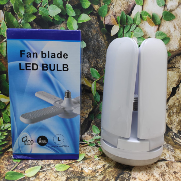 Складная светодиодная лампа в форме вентилятора Fan Blade Led Bulb 75W E27 с четырьмя лопастями (бел