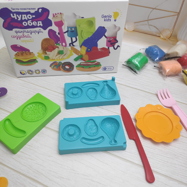 Тесто пластилин "Чудо - обед" Повар от  Genio Kids Что сегодня на обед?