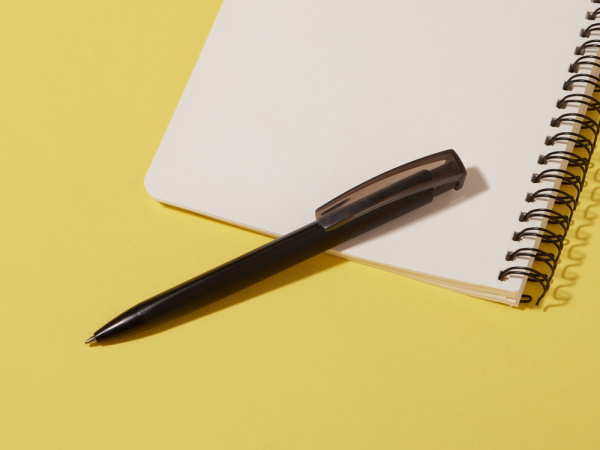 Ручка шариковая пластиковая «Trinity K Transaprent Recy», Цвет черный