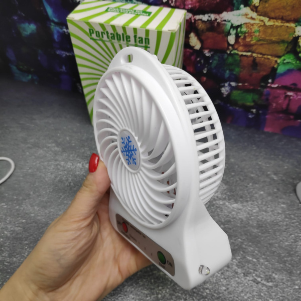 Мини вентилятор USB Fashion Mini Fan, 3 скорости обдува (заряжается от USB)