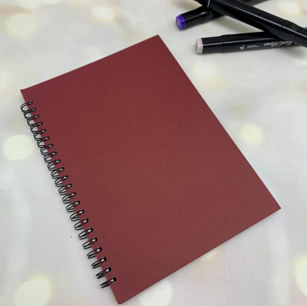 Скетчбук блокнот "Sketchbook" с плотными листами для рисования (А5, бумага в клетку, спираль, 40 лис