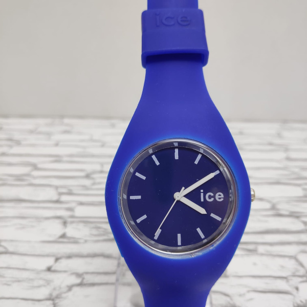 Часы с силиконовым ремешком ICE синие