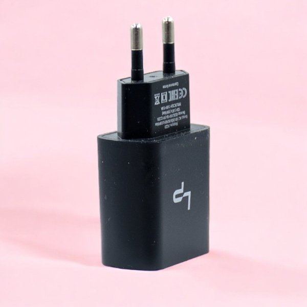 Сетевое зарядное устройство LP XQ20 5V/3.1A 50 штук без упаковки / Быстрая зарядка (QC 3.0))