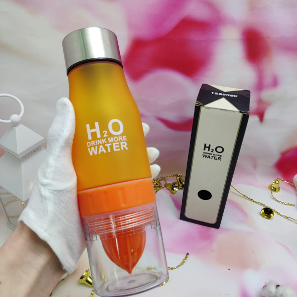 Бутылка с соковыжималкой H2O Drink More Water. NEW Лето 2019
