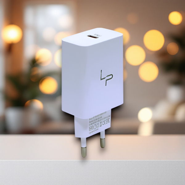 Сетевое зарядное устройство LP XQ35 PD20W, мощность 20W, 1USB, белый / Для зарядки смартфонов и других гаджетов