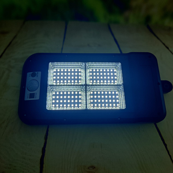 Светодиодный уличный светильник Solar Induction Wall Lamp YG-1656 LED на солнечной батарее с датчико