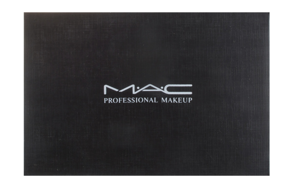Палетка корректоров MAC Professional Makeup (20 цветов)