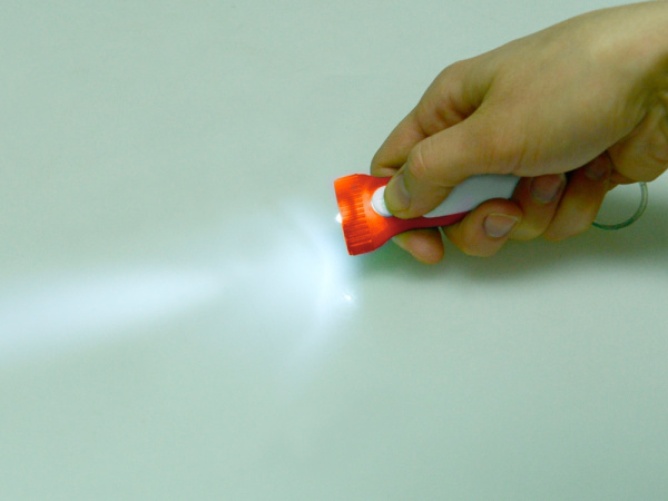 Брелок-фонарик «Каяма», Цвет оранжевый/белый/серебристый