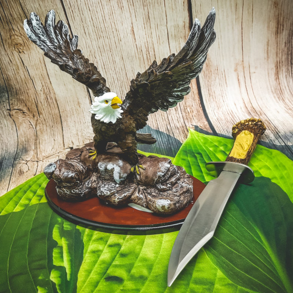Нож сувенирный  стальной (длинна ножа 28.00 см)  на подставке "Орел"