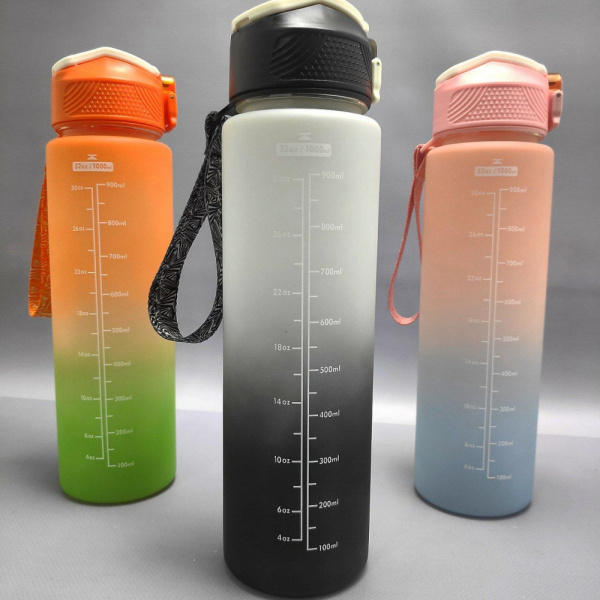 Бутылка для воды 1000 мл. с клапаном и разметкой / Двухцветная бутылка для воды и других напитков