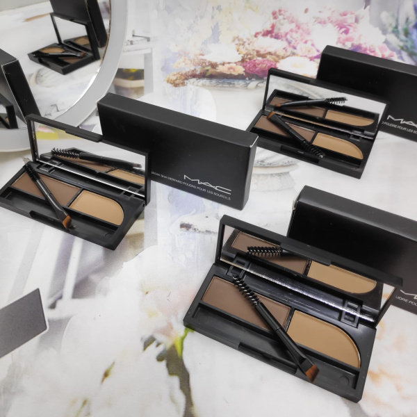 Тени для бровей MAC Brow Sha Derfard Poudre Pour Les Sourcils 3 гр.