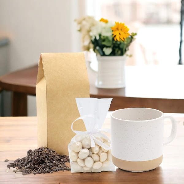 Подарочный набор Линц с чаем, конфетами и керамической кружкой