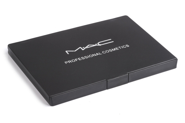 Палетка корректоров/консилеров MAC Professional Makeup (15 цветов) Z15-01 (Р 1501)