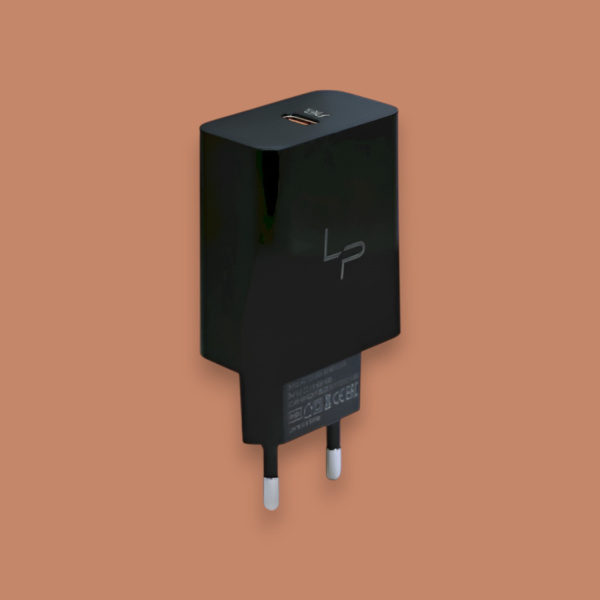 Сетевое зарядное устройство LP XQ30 PD25W, 1USB, 25W, черный  / Быстрая зарядка