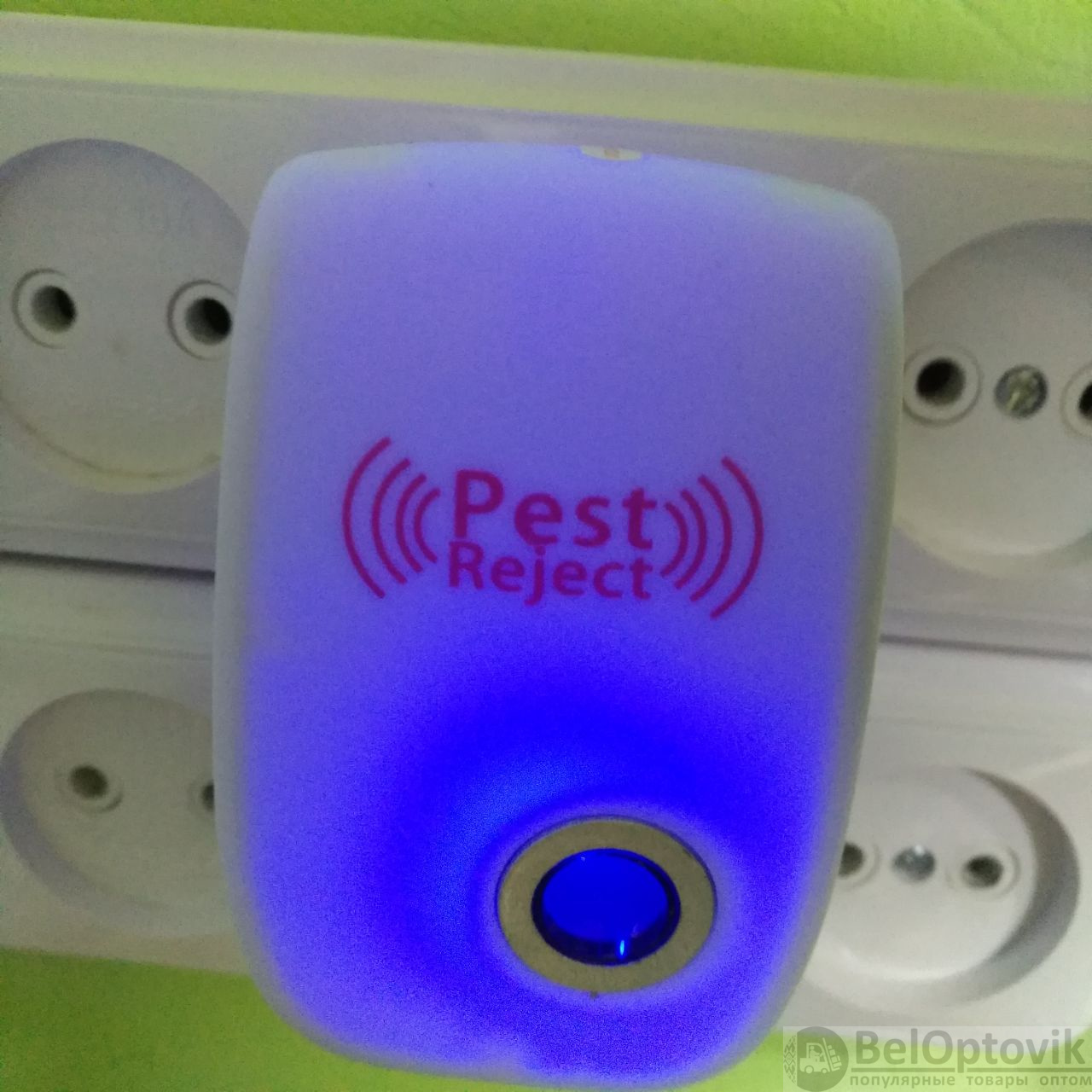 Ультразвуковой отпугиватель насекомых и грызунов Pest Repeller / Радиус  действия до 200 метров (арт: 13888) от 69 ₽ рублей оптом в Москве