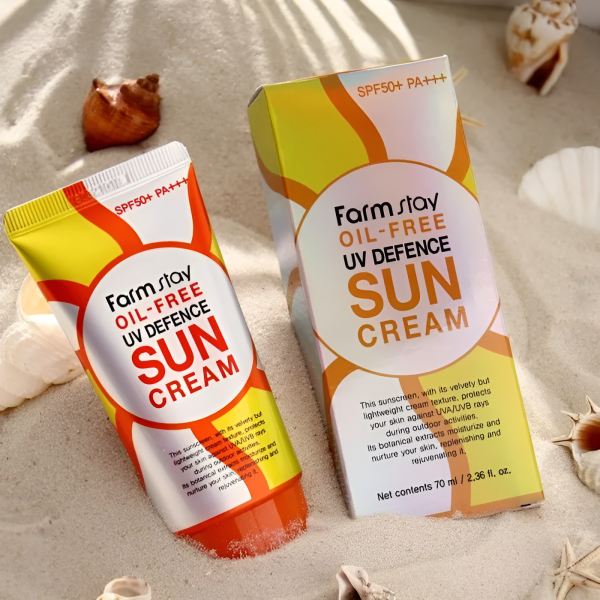 Солнцезащитный крем без содержания масел SPF50+ PA+++, 70 мл / Обеспечивает великолепную защиту кожи от солнечного излучения