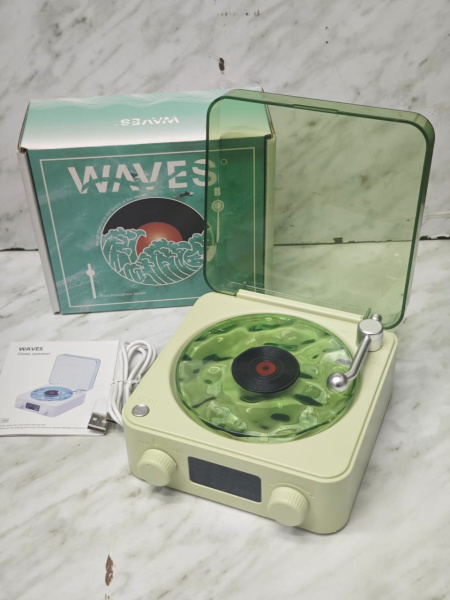 Беспроводная Bluetooth колонка в виде ретро проигрывателя Waves