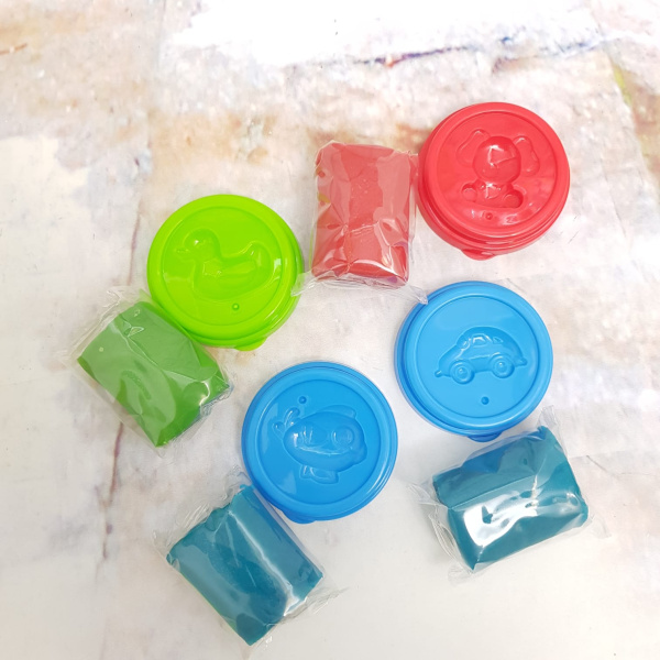 Игровой набор с пластилином Play-Doh "Могучий динозавр"
