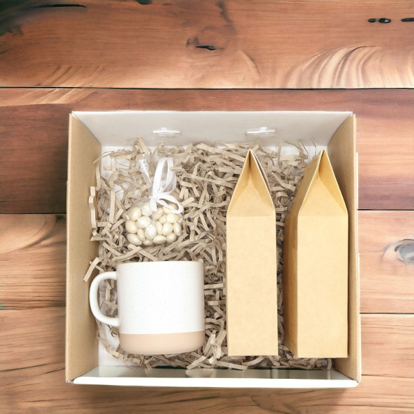 Подарочный набор Линц с чаем, конфетами и керамической кружкой