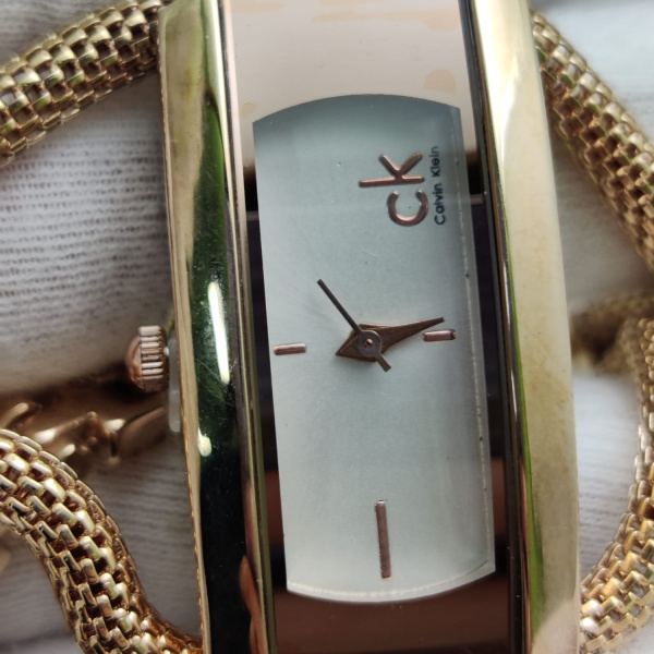 Часы браслет женские СК прямоугольная форма  Золото