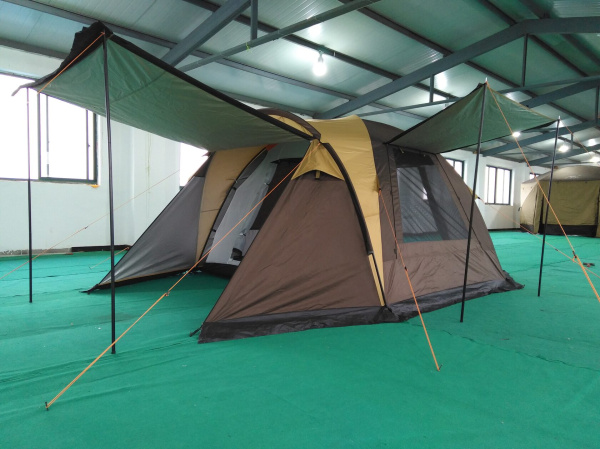 Кемпинговая 4х-местная палатка с навесом