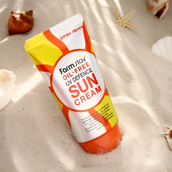 Солнцезащитный крем без содержания масел SPF50+ PA+++, 70 мл / Обеспечивает великолепную защиту кожи от солнечного излучения
