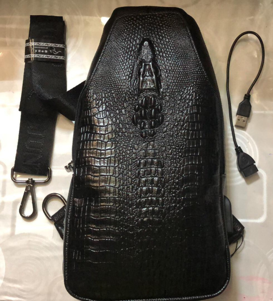 Кожаный слинго рюкзак  Crocodile (Крокодил) Чёрный