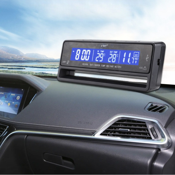 Автомобильные часы с подсветкой, термометром и вольтметром / Два режима подсветки