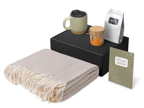 Подарочный набор «Re:y. Nest» с пледом, кружкой и вареньем, Цвет оливковый