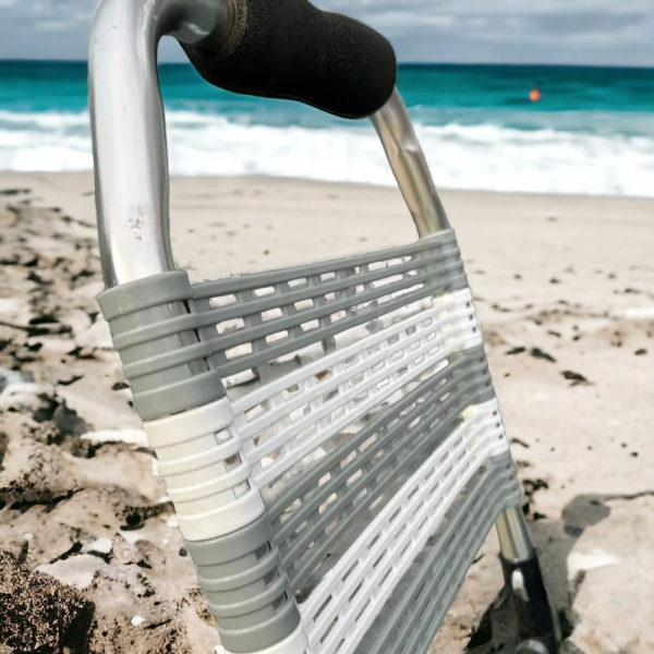 Кресло рыболовное раскладное, серый / Портативный стул для рыбалки с антикоррозийной покраской